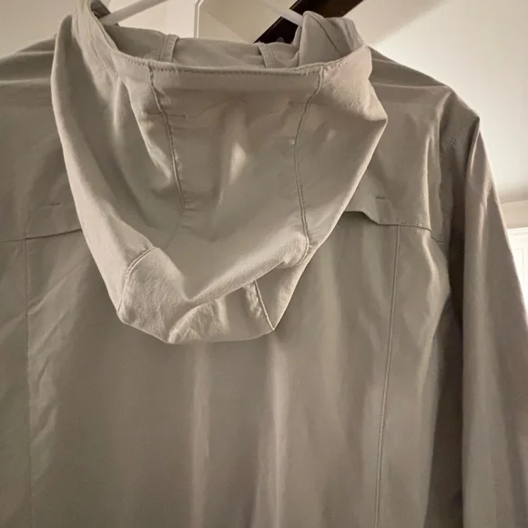 Eddie Bauer Women's Light Tan Hooded Jacket - Picture 3 of 16